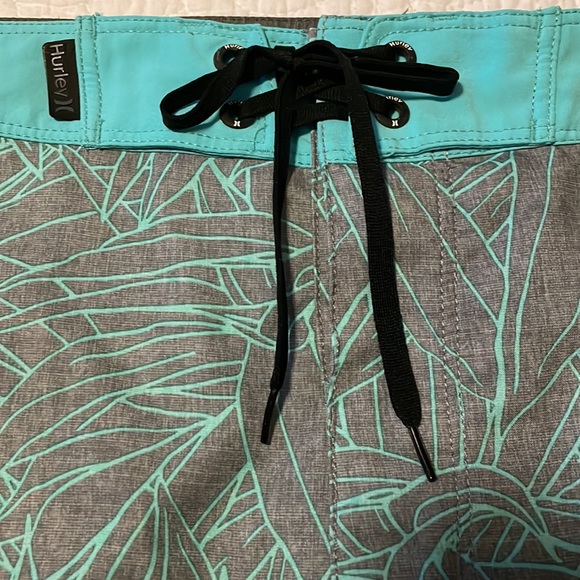HURLEY•BOARD SHORTS•SWIM TRUNKS•MENS 36 - Picture 6 of 9